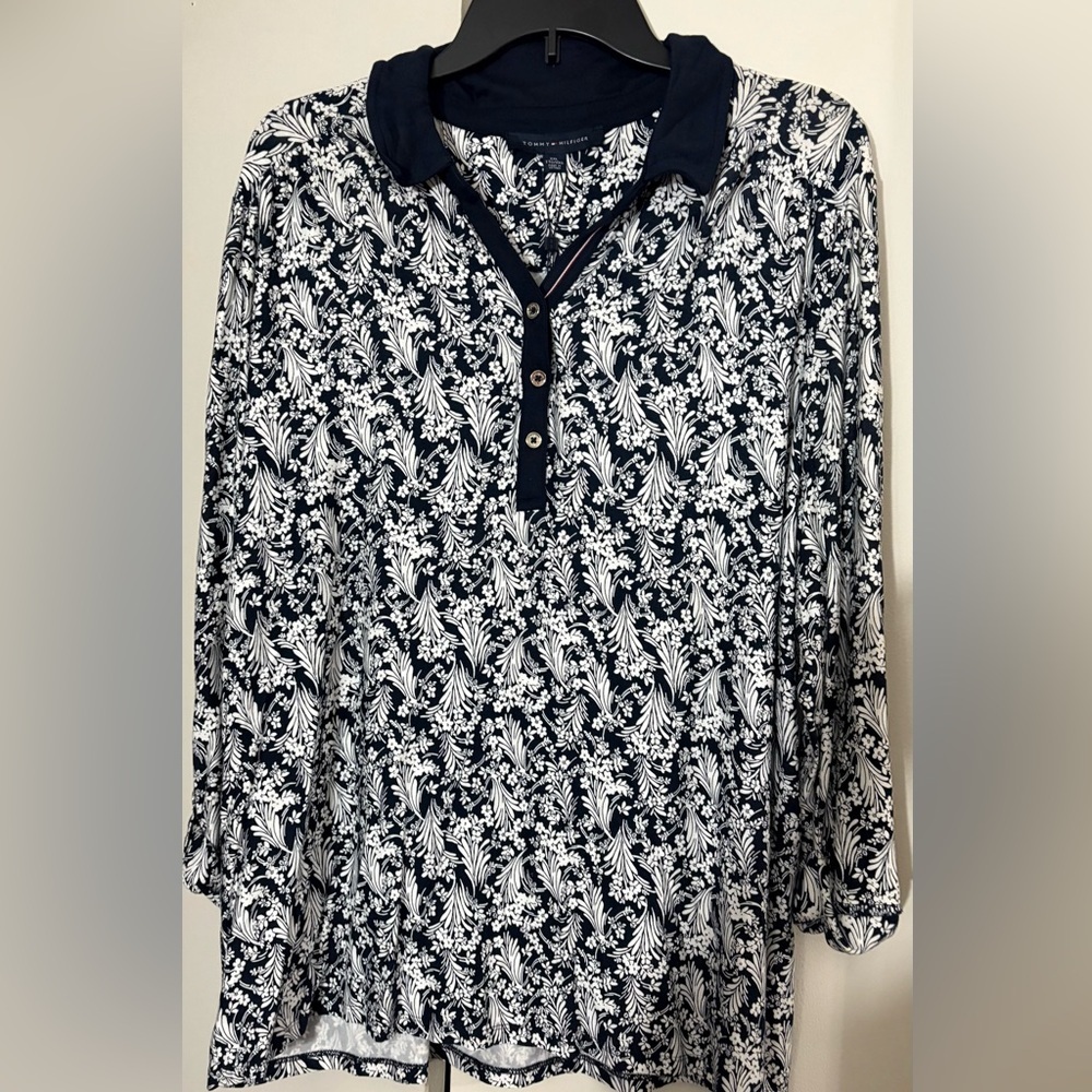 Navy and White Floral Women's Top​